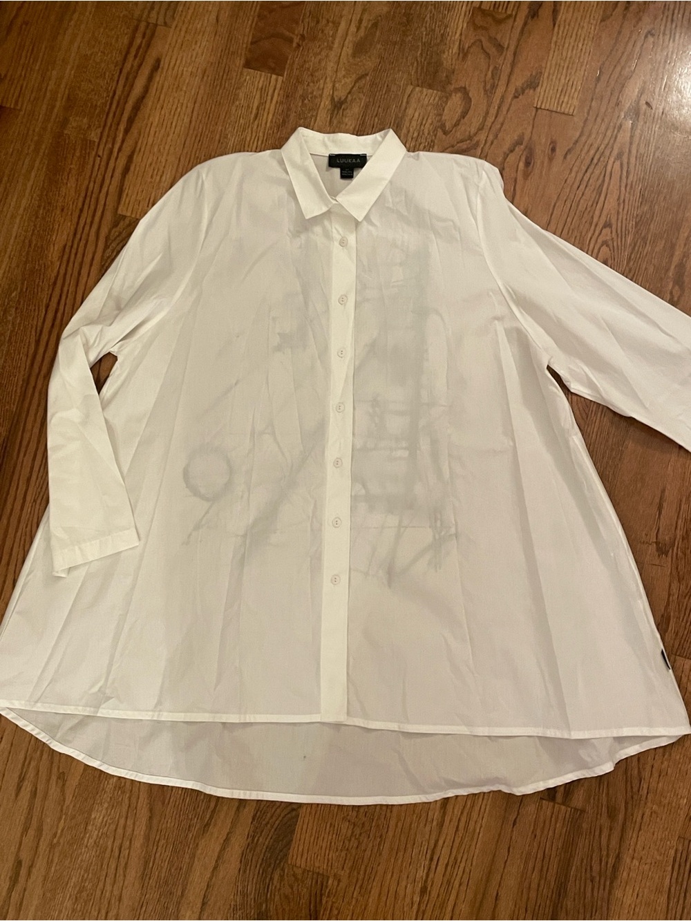Luukaa White Shirt with Black Graphic Back NWOT - Picture 10 of 13